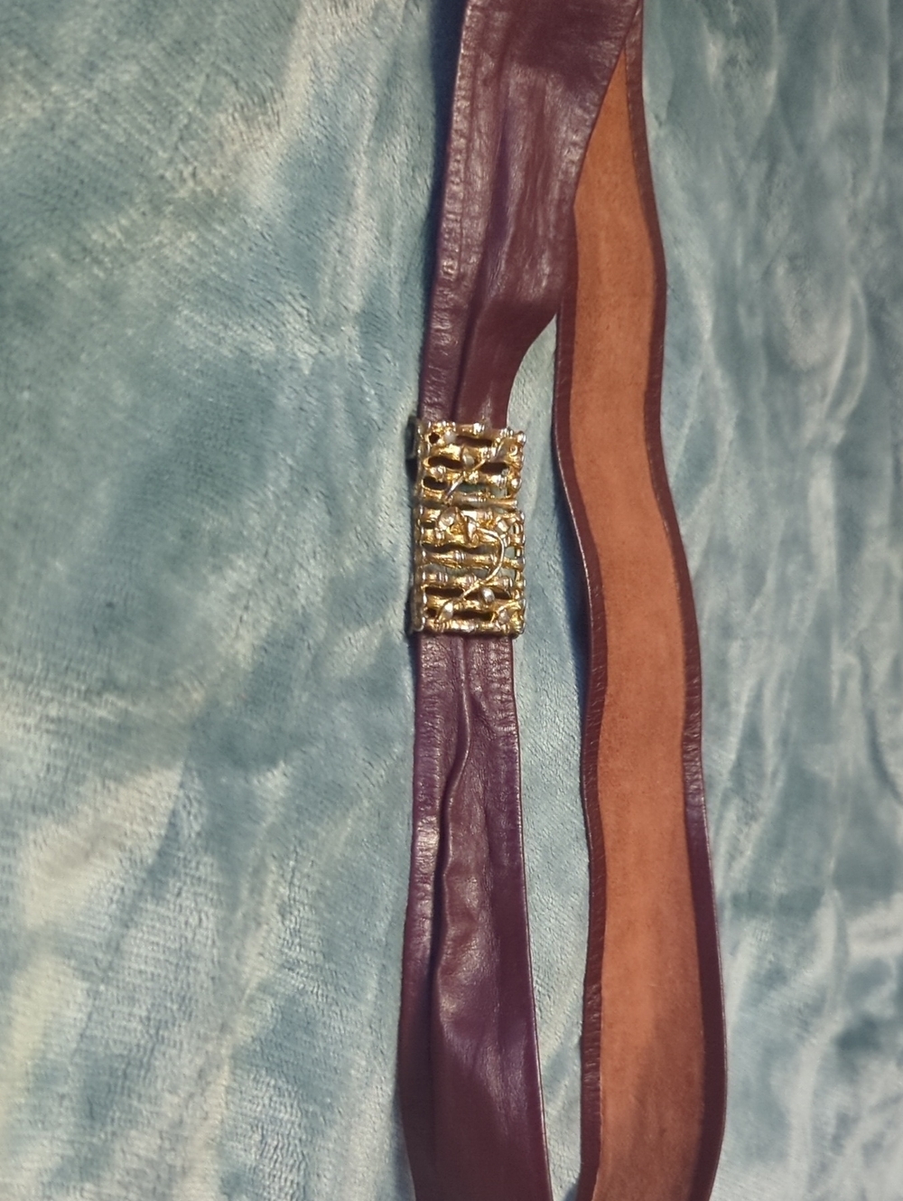 24-Leather Waist Belt with Gold Ornate Buckle - Purple. Small suze   Pre-loved